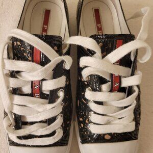 Authentic Women's PRADA Laser Cut Low Top Lace Up Shoes Black Lace Size 36.5